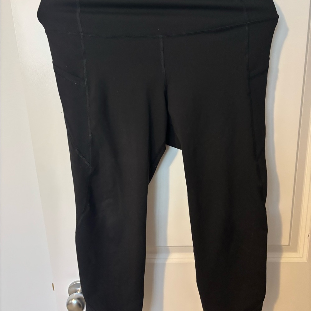 Old Navy Active 7/8 Black Leggings